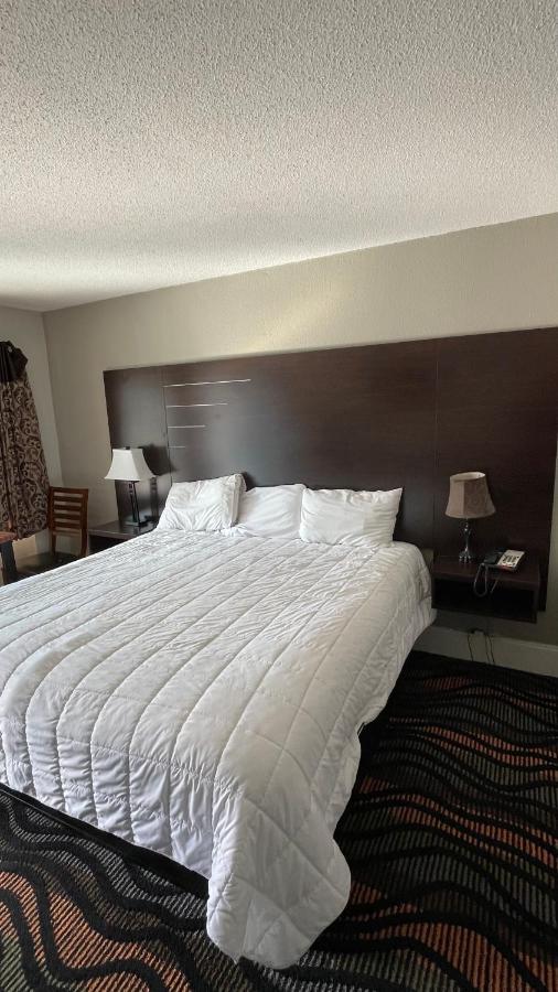Country Town N' Suites Гатлинбург Экстерьер фото