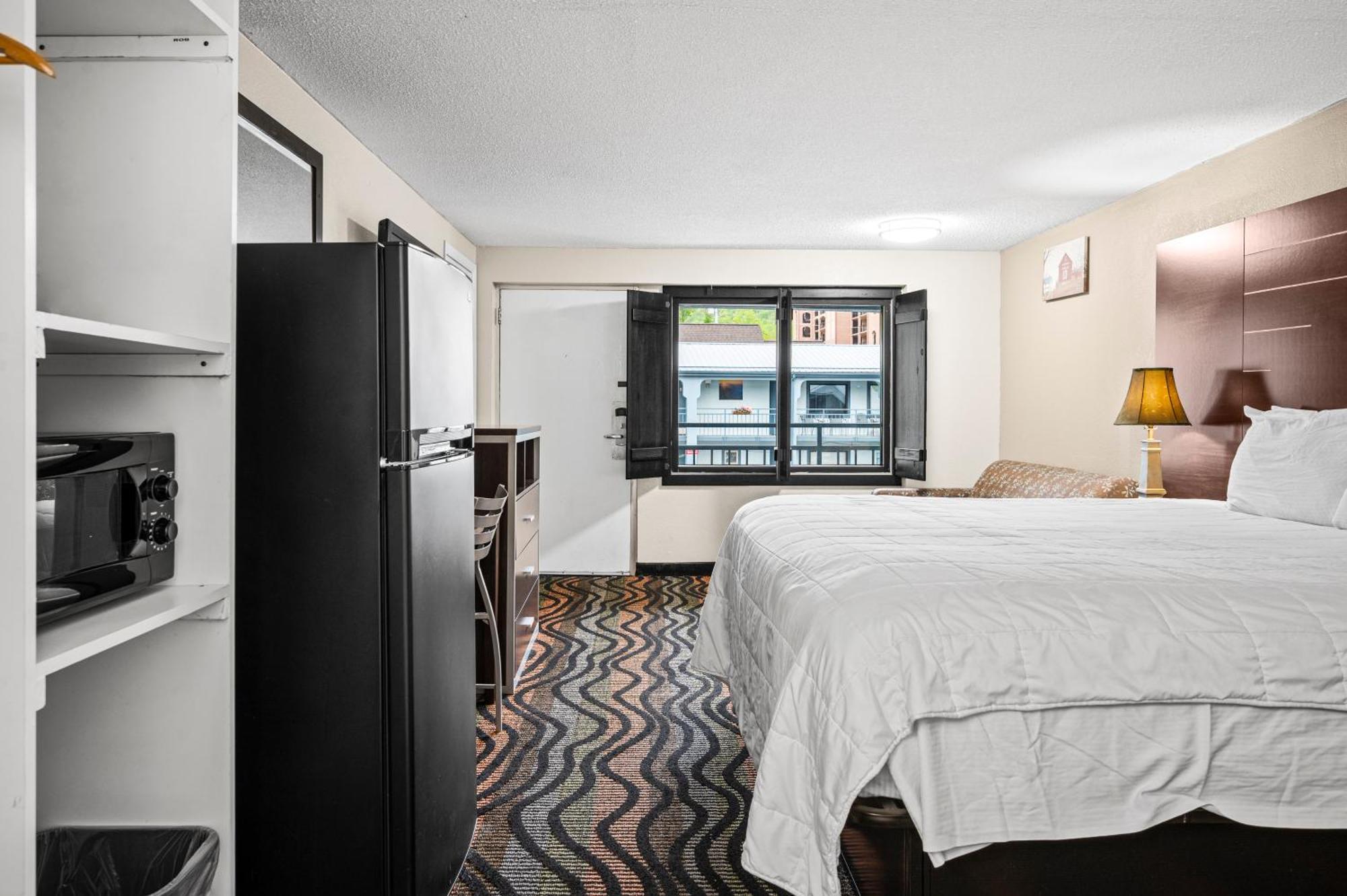 Country Town N' Suites Гатлинбург Экстерьер фото